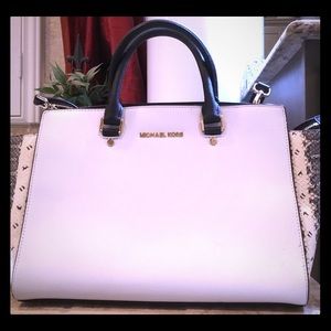 Micheal Kors Satchel/Crossbody